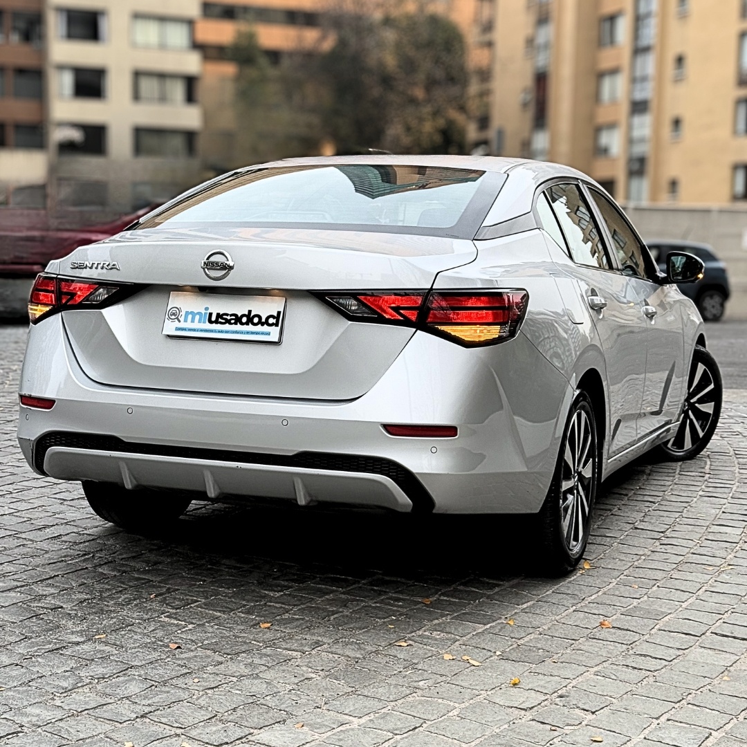 Nissan Sentra — foto 7 de 22