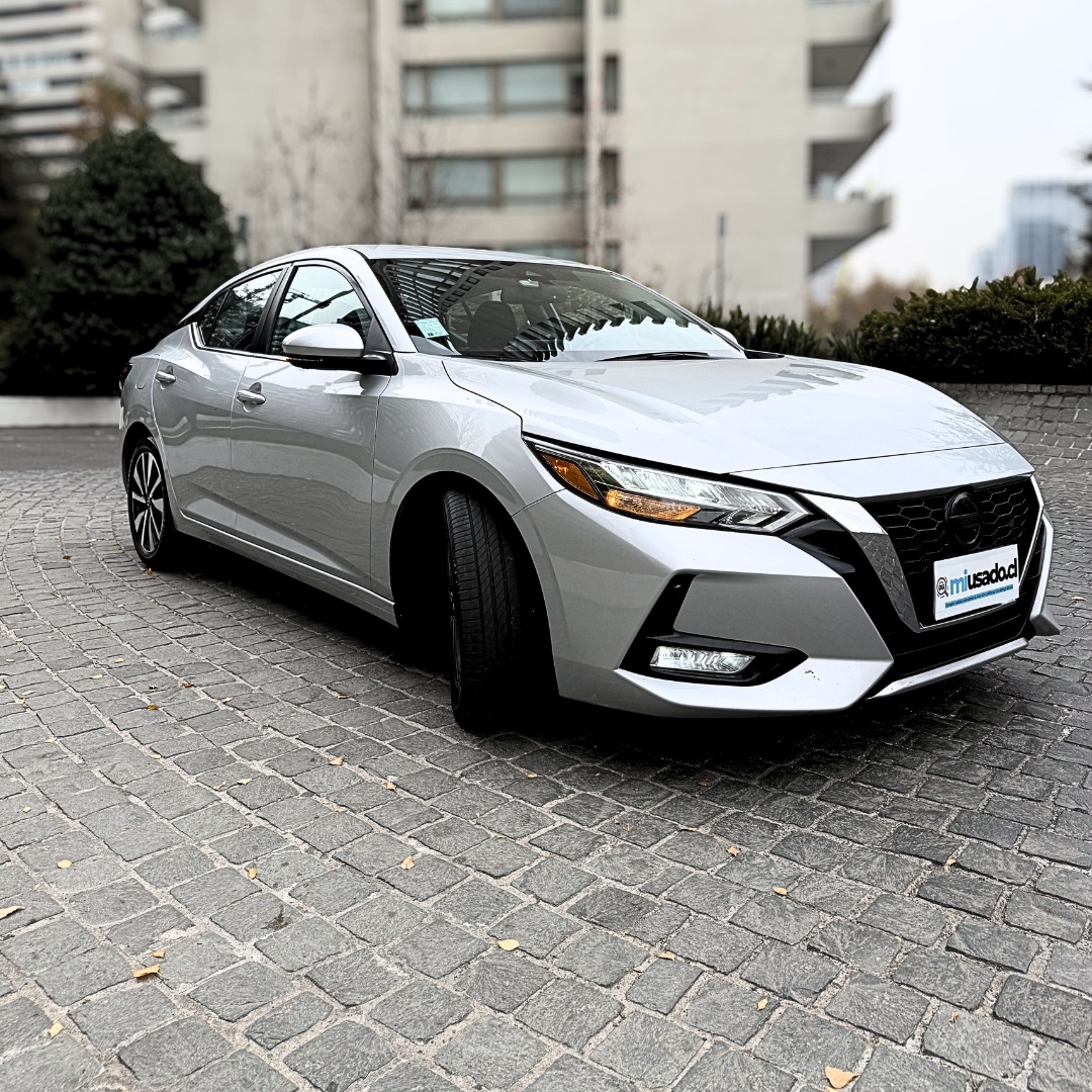 Nissan Sentra — foto 8 de 22