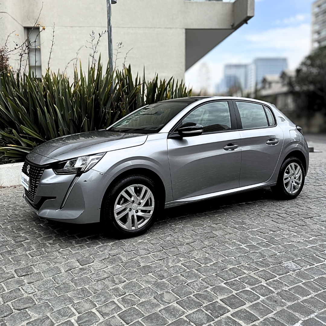 Peugeot 208 — foto 3 de 16