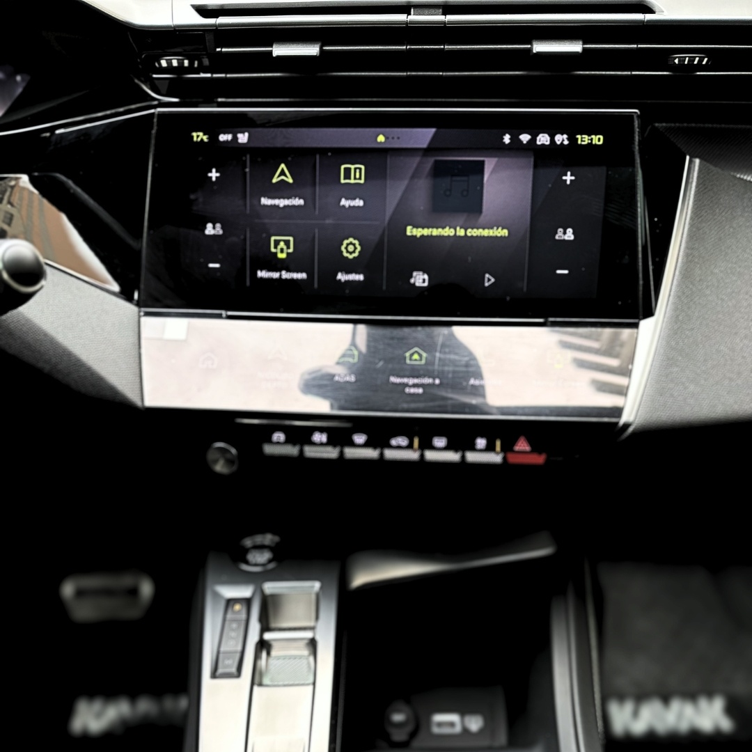 Peugeot 308 — foto 16 de 22