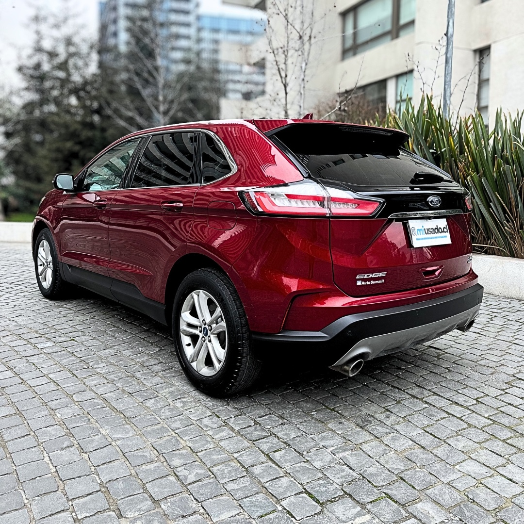 Ford Edge — foto 4 de 16