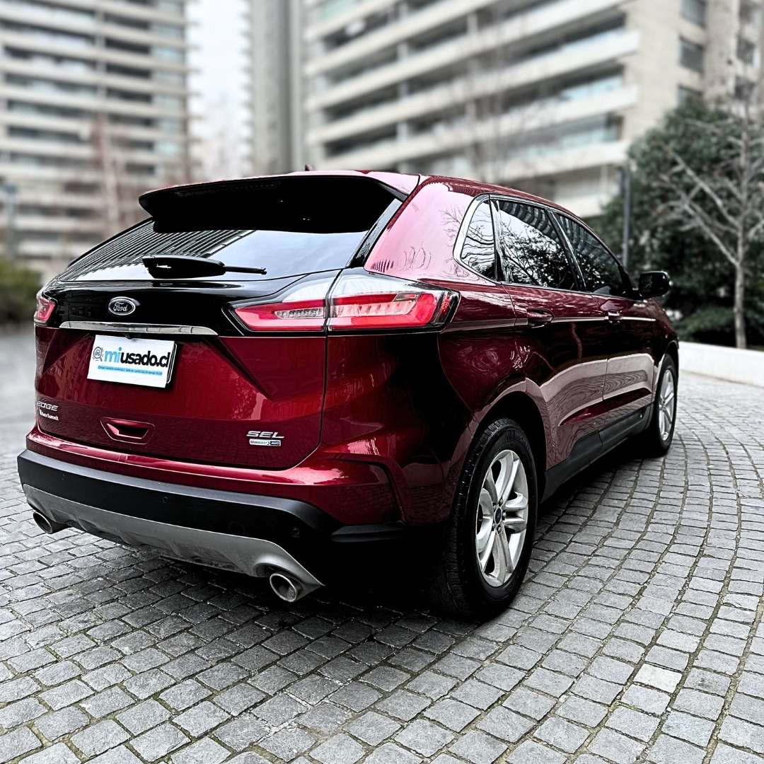 Ford Edge — foto 6 de 16