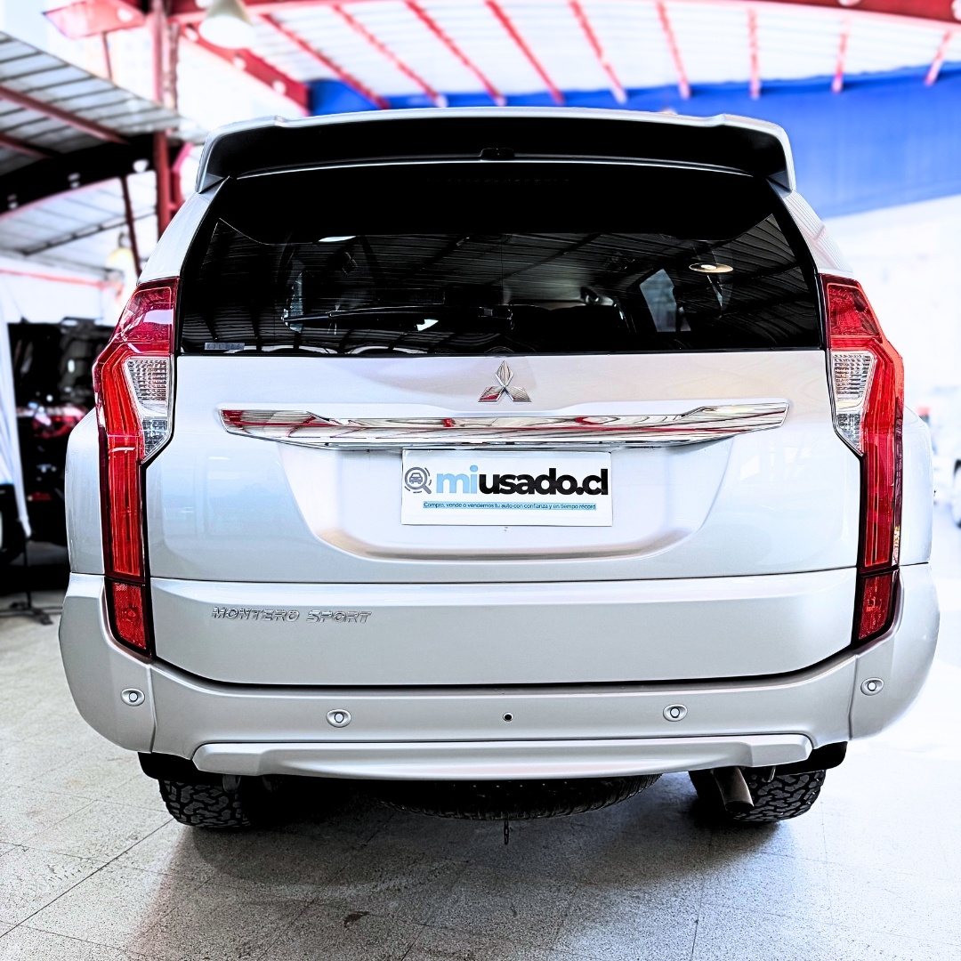 Mitsubishi Montero Sport — foto 6 de 20