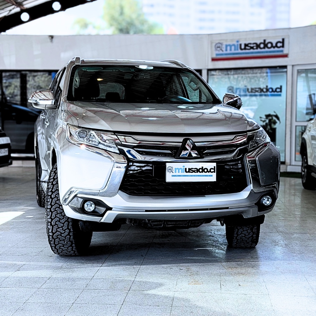 Mitsubishi Montero Sport — foto 2 de 20
