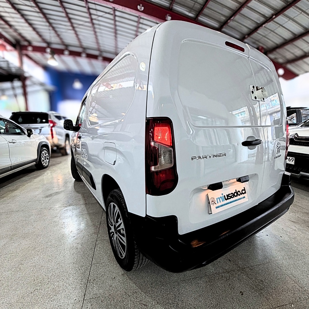 Peugeot Partner — foto 7 de 22
