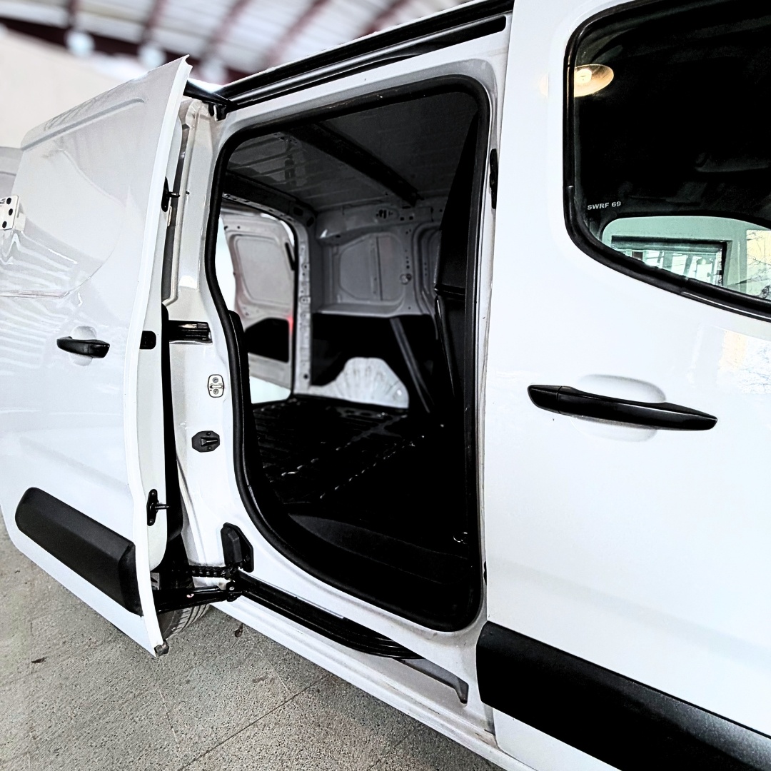 Peugeot Partner — foto 12 de 22