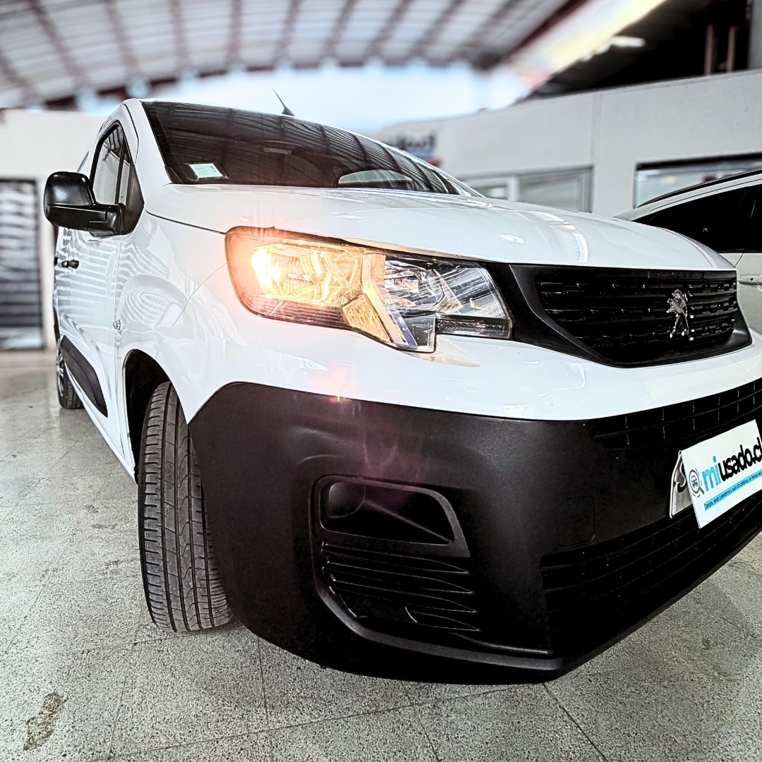 Peugeot Partner — foto 11 de 22