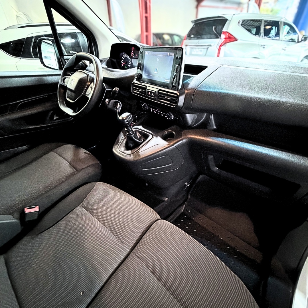 Peugeot Partner — foto 22 de 22