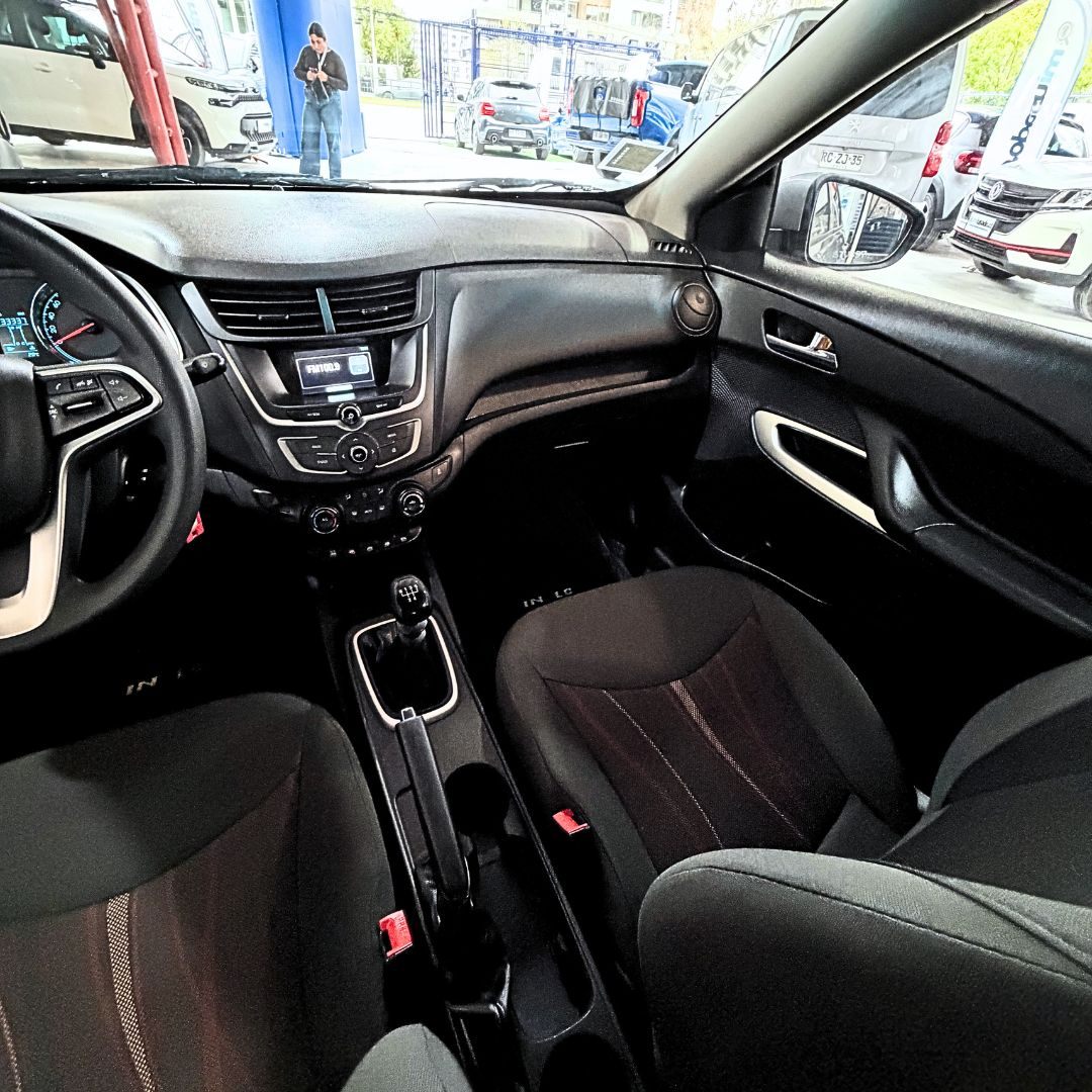 Chevrolet Sail — foto 17 de 21