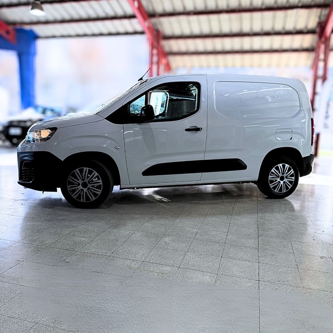 Citroën Berlingo — foto 8 de 17