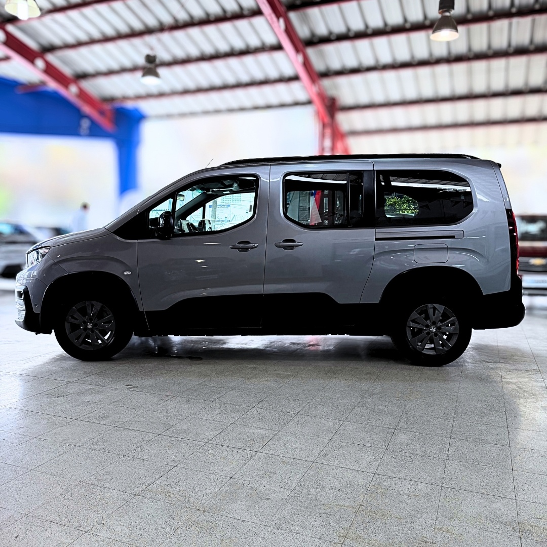 Peugeot Rifter — foto 8 de 24