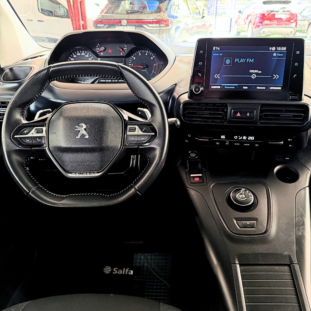 Peugeot Rifter — foto 18 de 24