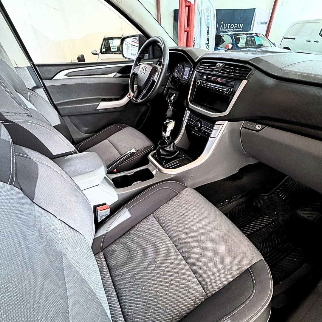 Maxus T60 — foto 24 de 25