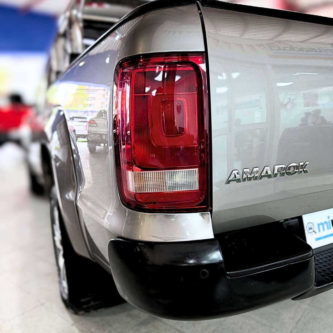 Volkswagen Amarok — foto 7 de 18