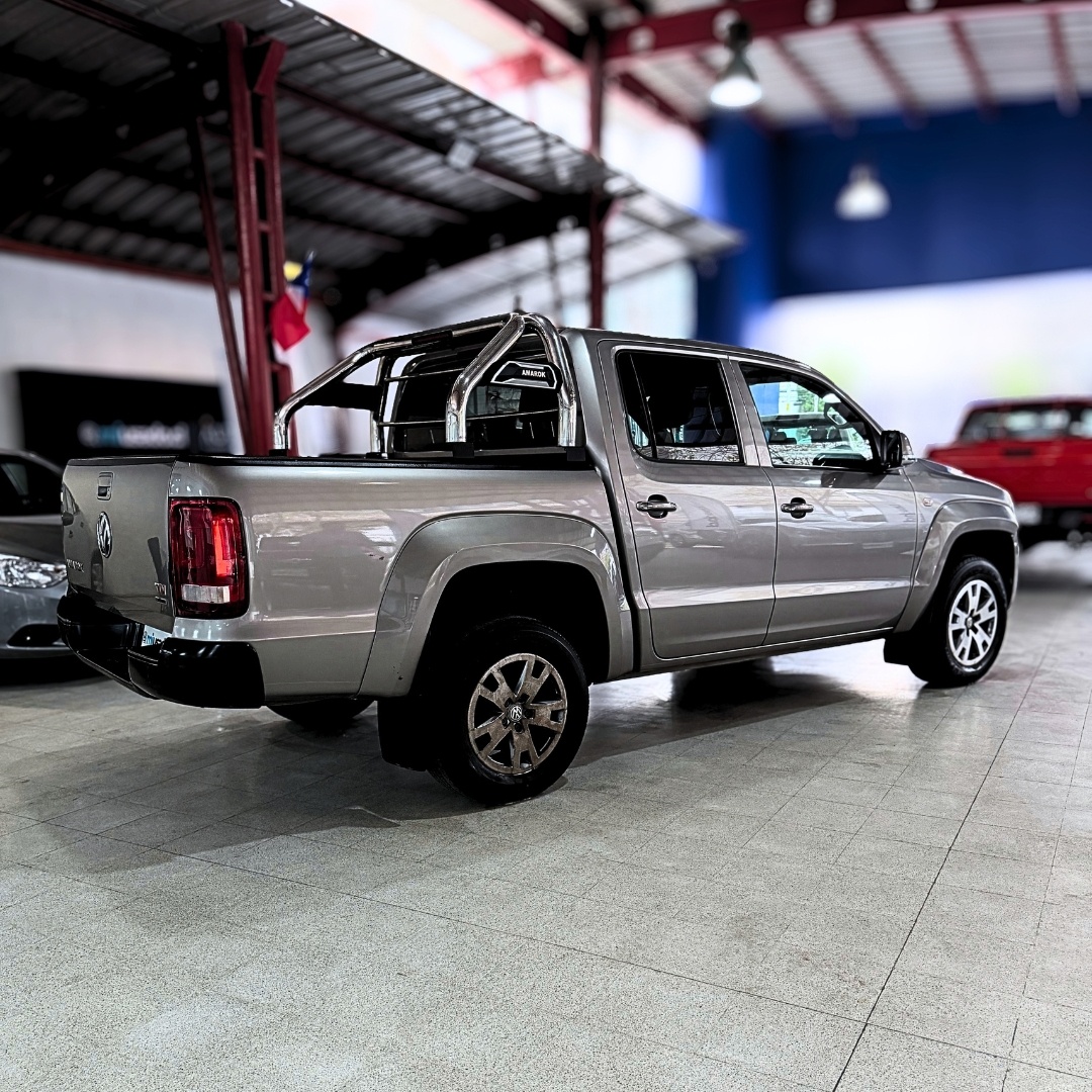 Volkswagen Amarok — foto 4 de 18