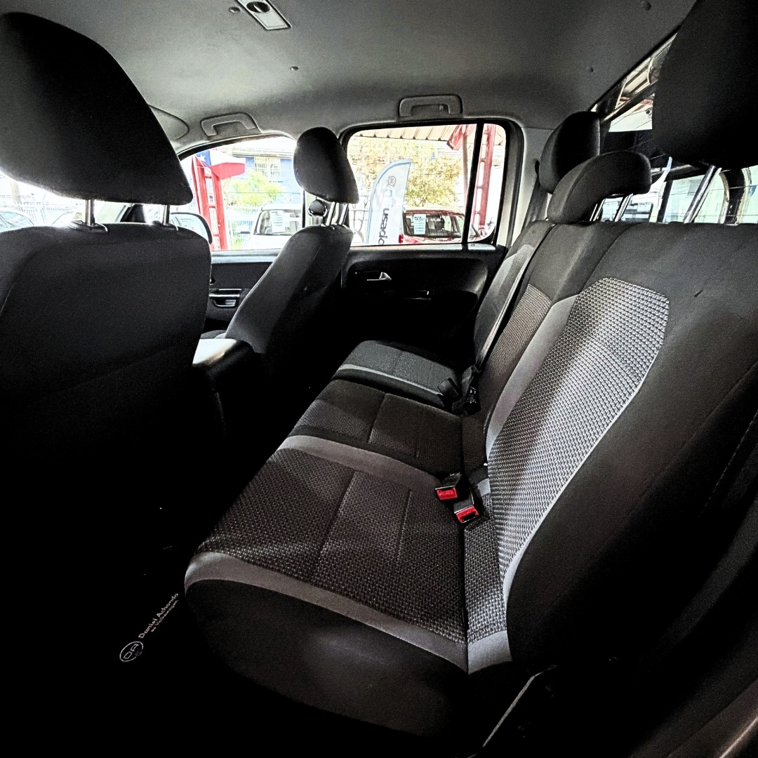Volkswagen Amarok — foto 13 de 18