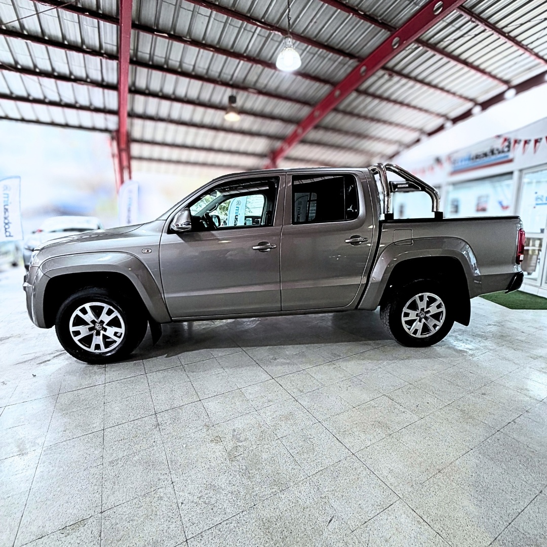 Volkswagen Amarok — foto 8 de 18