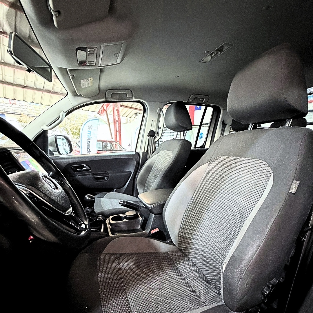 Volkswagen Amarok — foto 12 de 18
