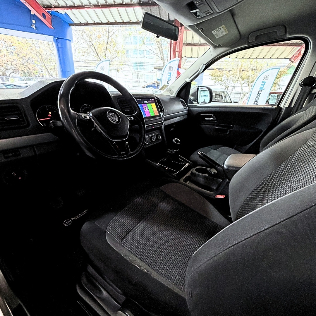 Volkswagen Amarok — foto 11 de 18