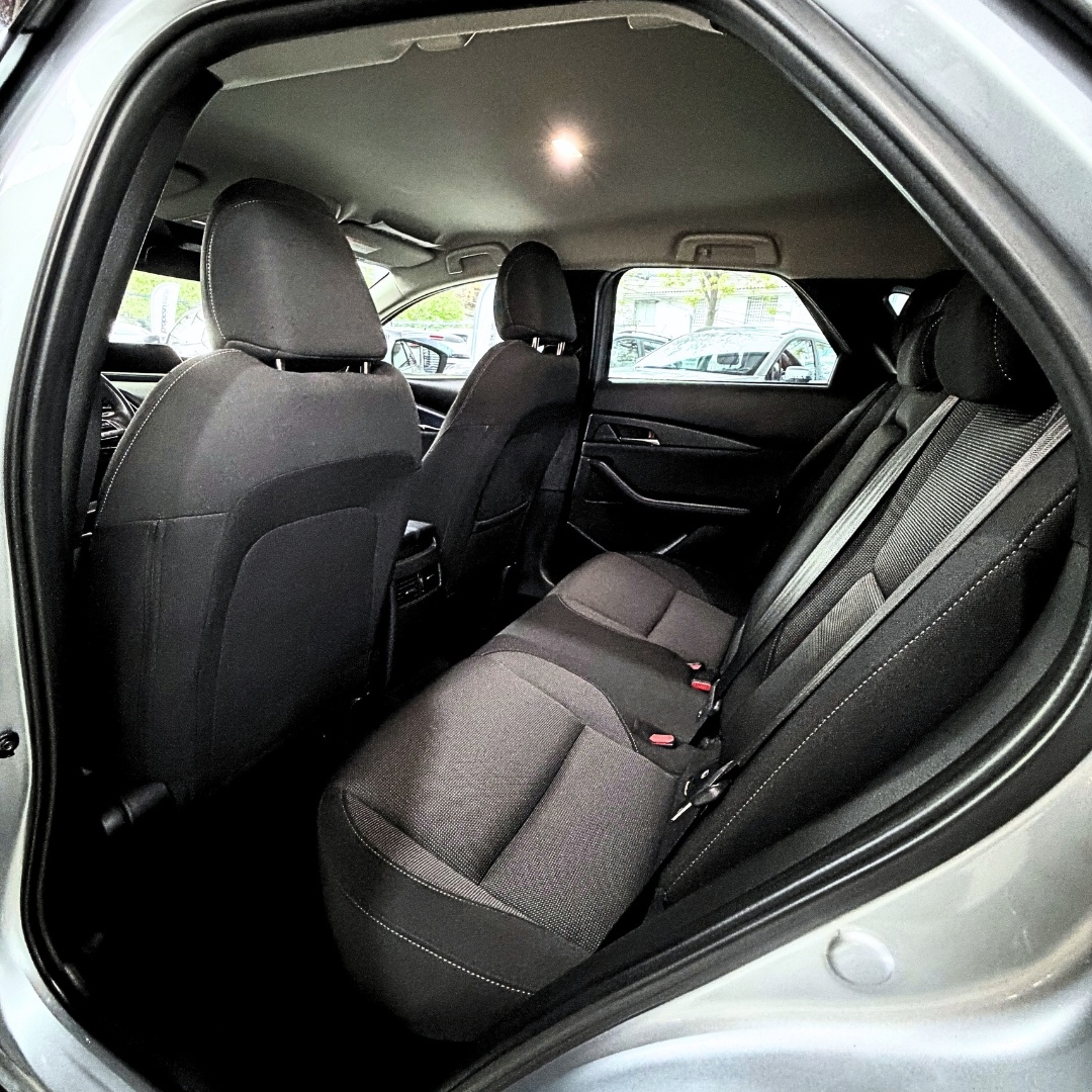 Mazda CX-30 — foto 20 de 25