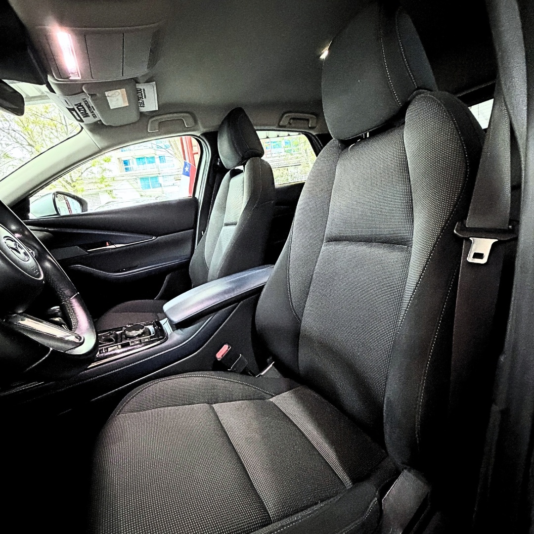 Mazda CX-30 — foto 19 de 25