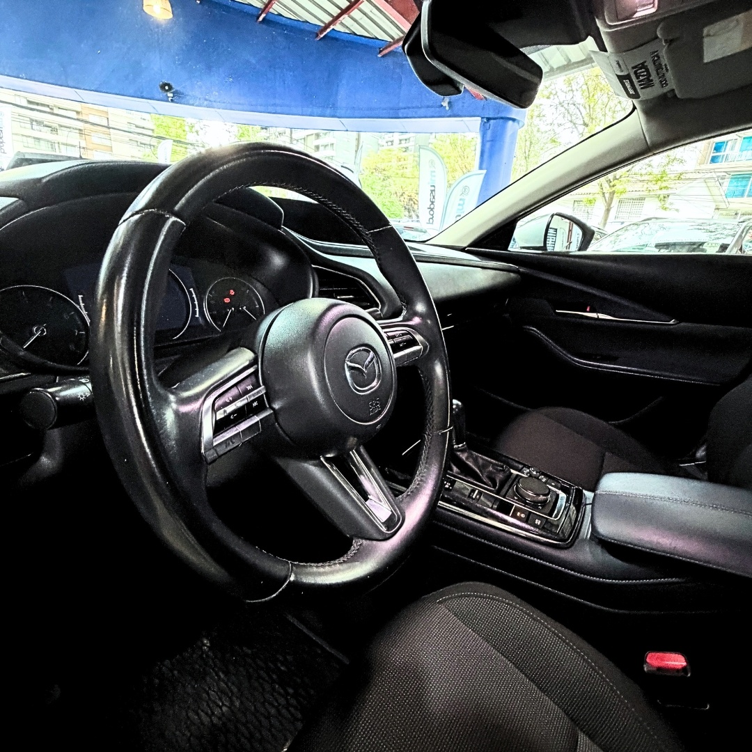 Mazda CX-30 — foto 18 de 25