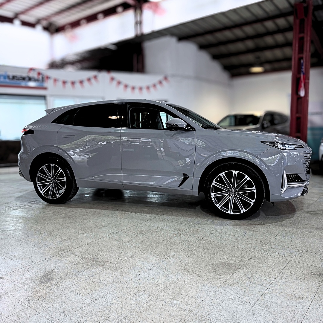 Changan Unik 4X4 2.0 Aut — foto 4 de 26