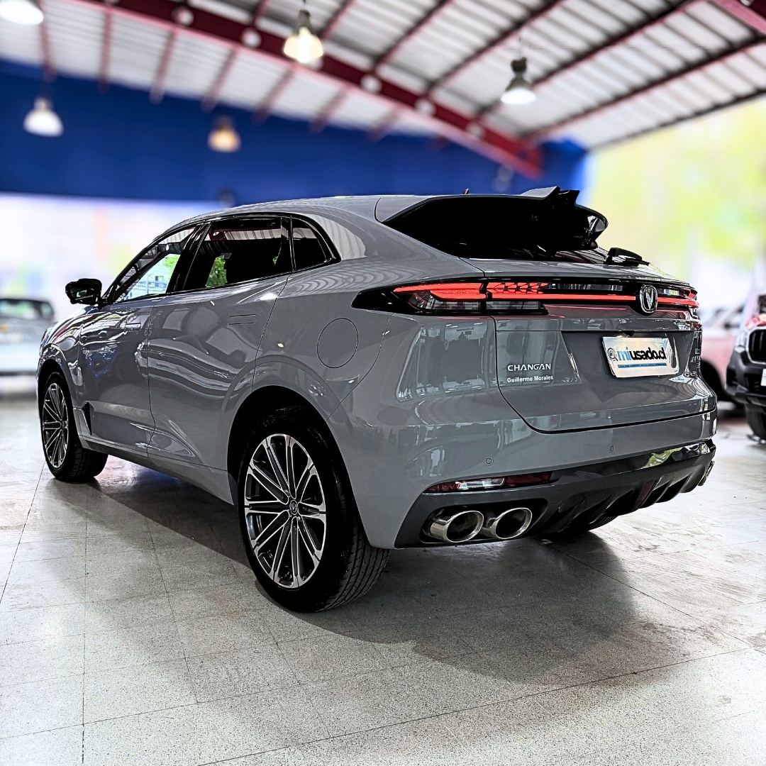 Changan Unik 4X4 2.0 Aut — foto 7 de 26