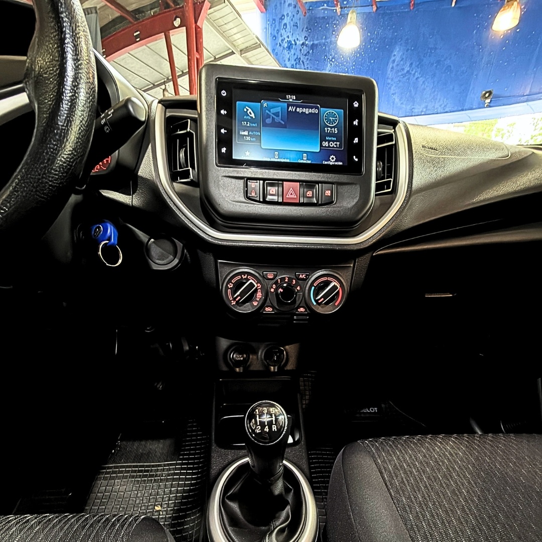 Suzuki Celerio Hb — foto 22 de 24
