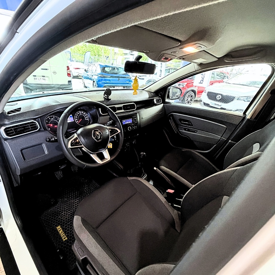 Renault Duster — foto 17 de 24