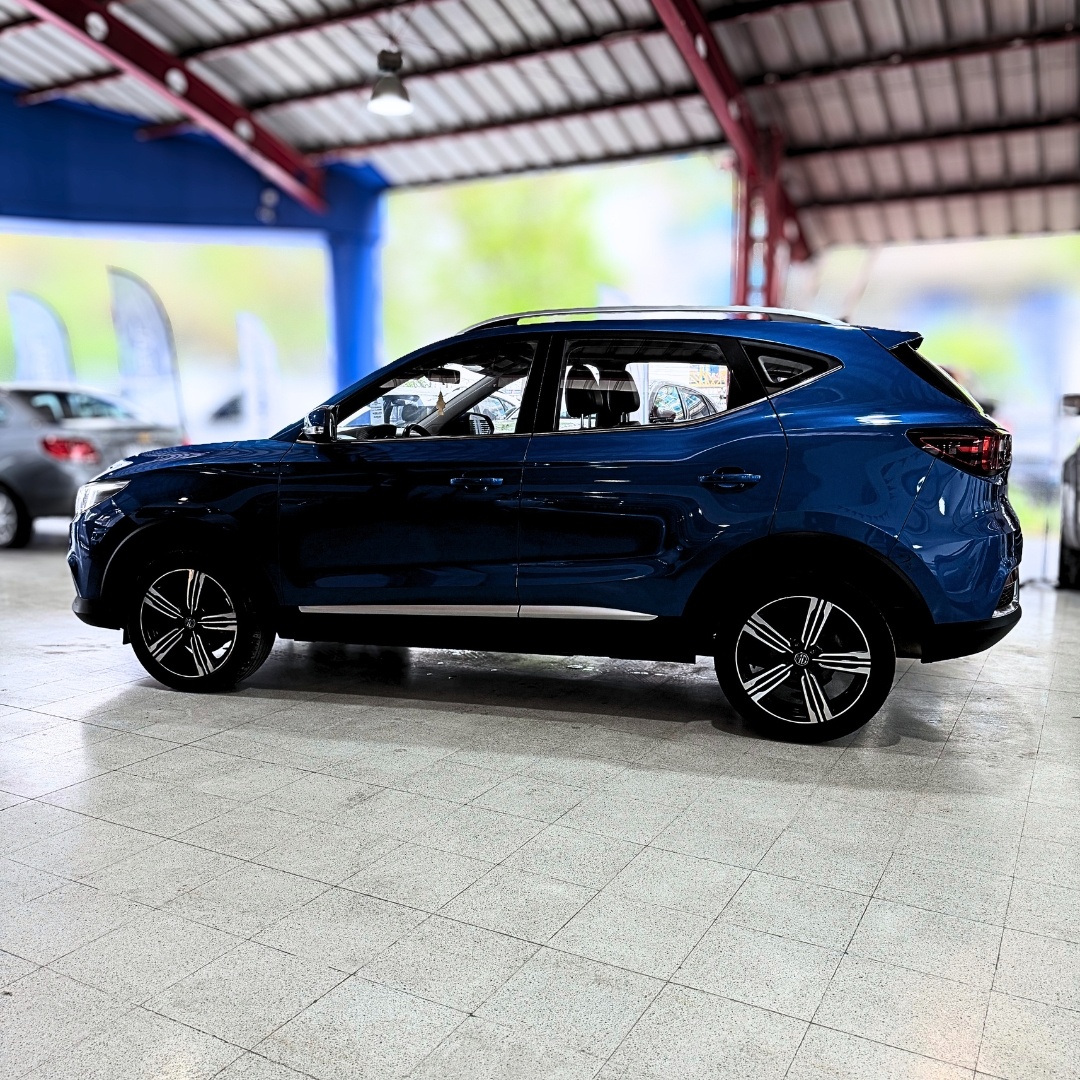 MG Zs — foto 8 de 26