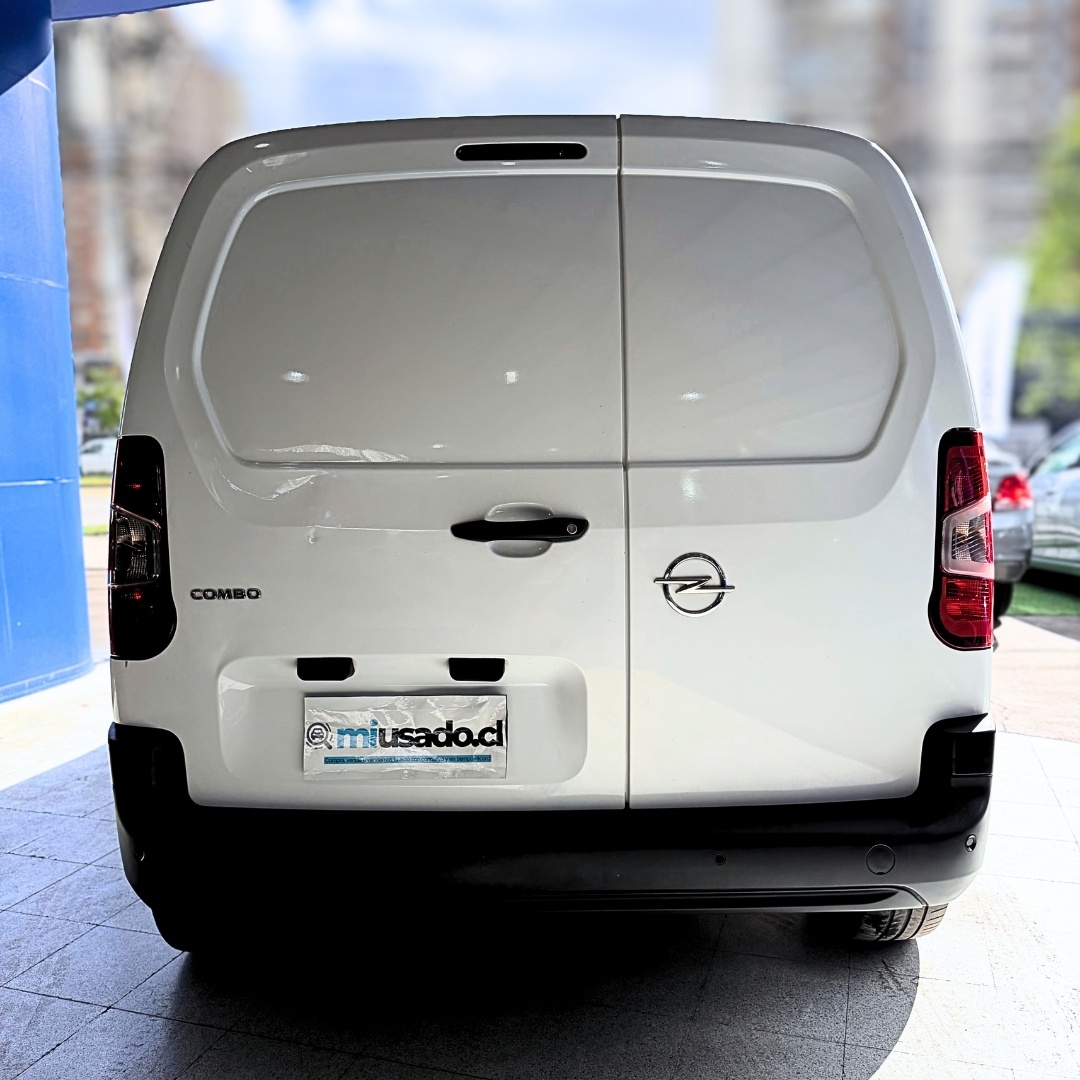 Opel Combo — foto 6 de 18