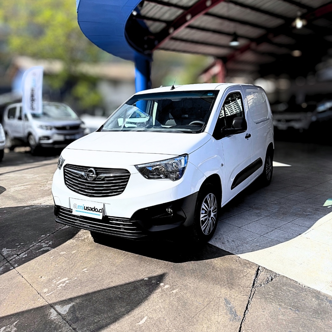 Opel Combo — foto 8 de 18