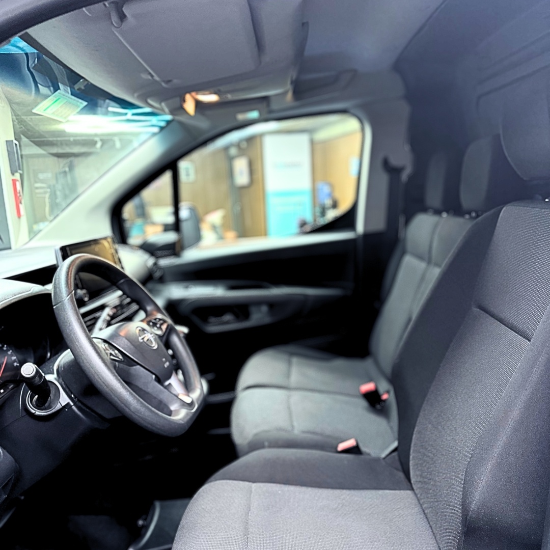 Opel Combo — foto 11 de 18