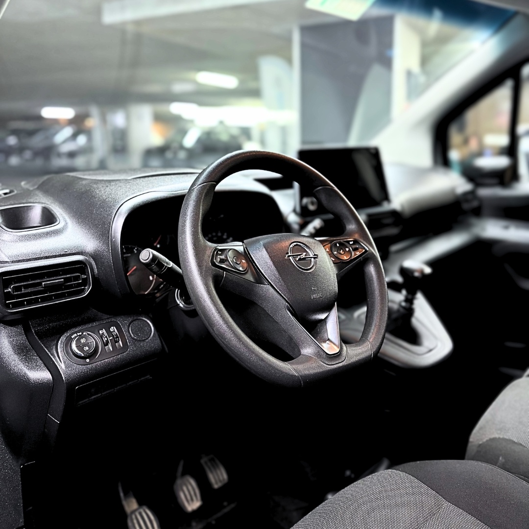 Opel Combo — foto 9 de 18