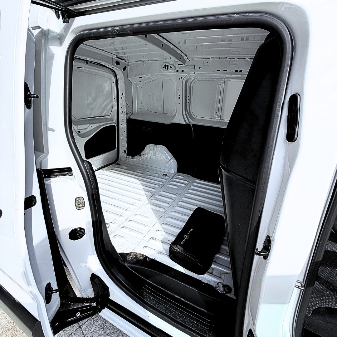 Opel Combo — foto 13 de 18